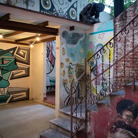The Loft Hostel Barcelona La Pedrera-3